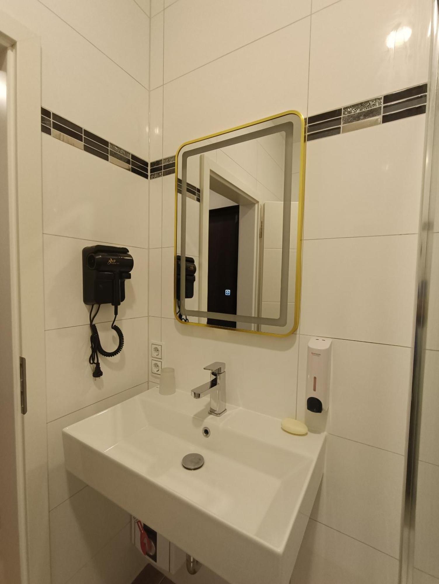 Hotel Destille Dormagen Szoba fotó